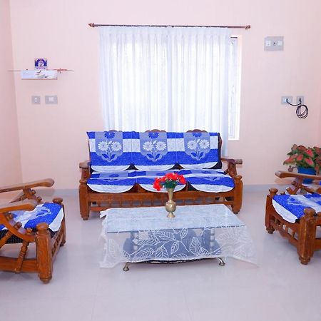 Giri'S Homestay Madikeri Kültér fotó