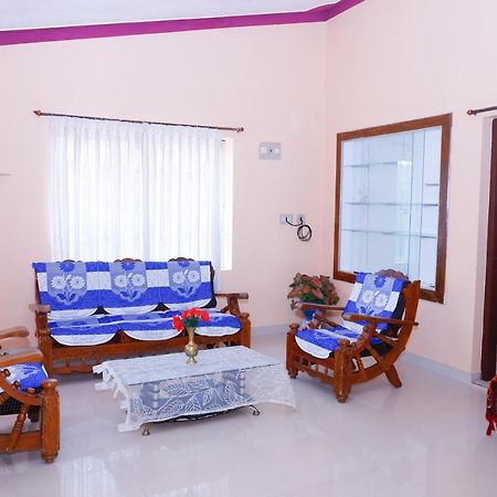 Giri'S Homestay Madikeri Kültér fotó