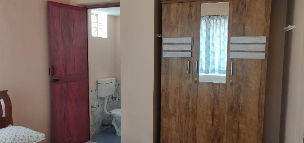 Giri'S Homestay Madikeri Kültér fotó