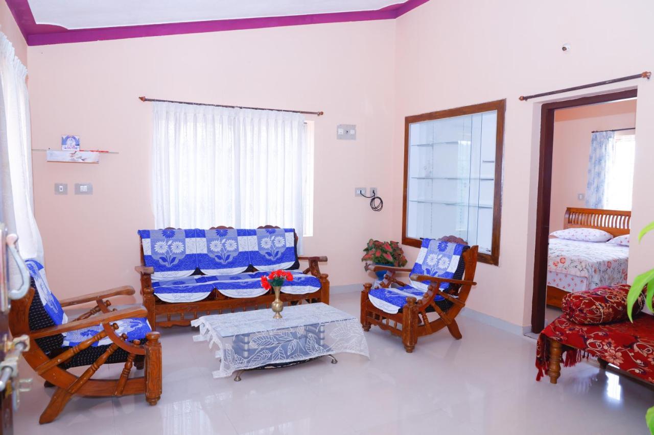Giri'S Homestay Madikeri Kültér fotó