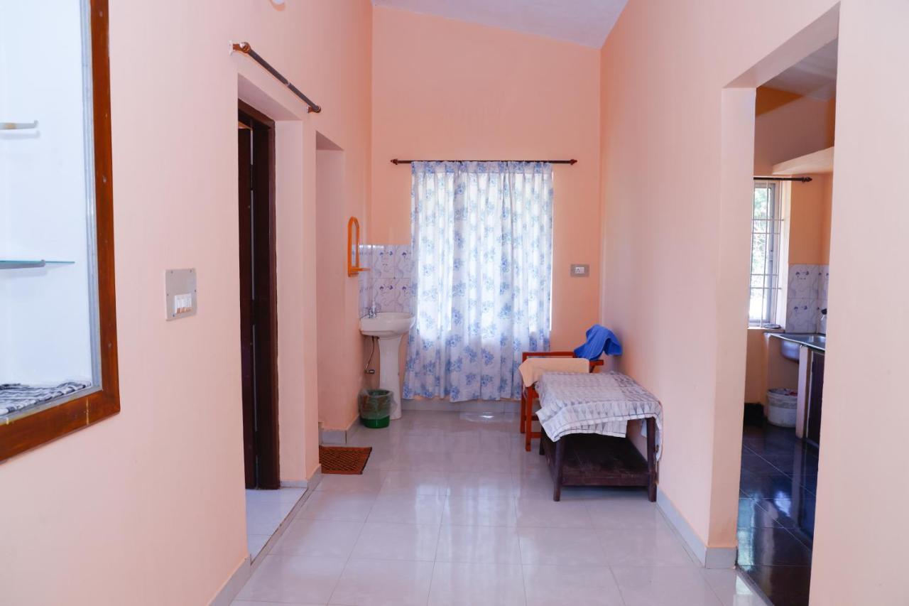 Giri'S Homestay Madikeri Kültér fotó