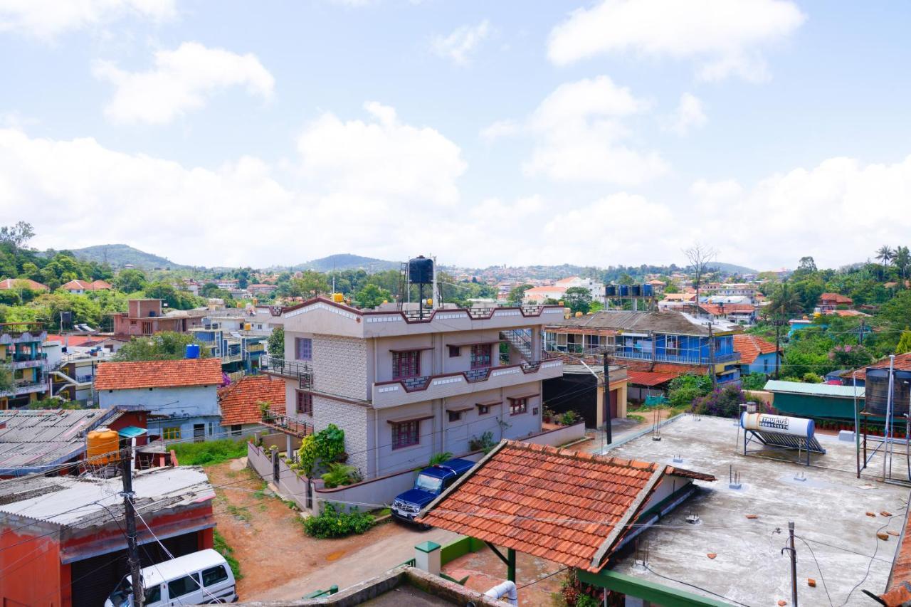 Giri'S Homestay Madikeri Kültér fotó